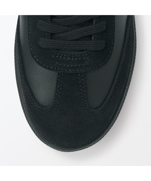 無印良品（ムジルシリョウヒン）の「婦人　柔らかい中敷を使用した　コンビネーションスニーカー（スニーカー・レディース・ブラック/オフホワイト・22.5cm/23.0cm/23.5cm/24.0cm/24.5cm/25.0cm）」の16枚目の写真