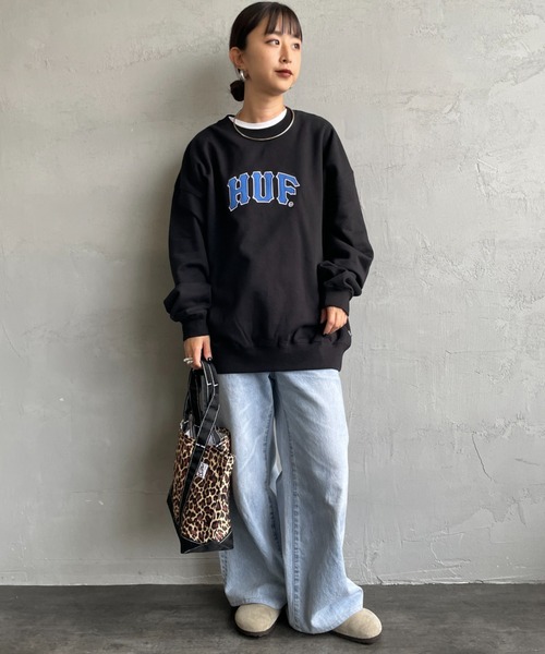 HUF（ハフ）の「[HUF/ハフ] ARCH APPLIQUE ブランドロゴ クルーネック