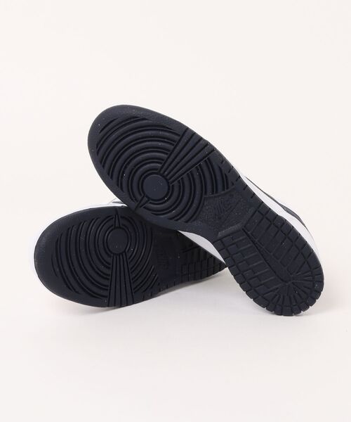 NIKE(ナイキ)の「NIKE ナイキ BIG NIKE LOW メンズスニーカー(ナイキビッグナイキロー)(スニーカー・メンズ・ホワイト×ネイビー・26.0cm/26.5cm/27.0cm/27.5cm/28.0cm/29.0cm/30.0cm/31cm/25.5cm/28.5cm)」の3枚目の写真
