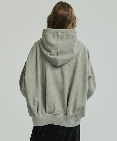 PUBLIC TOKYO(パブリックトウキョウ)の「極 オーバーサイズバルーンフーディ(パーカー・レディース・ライトグレー・FREE)」の12枚目の写真