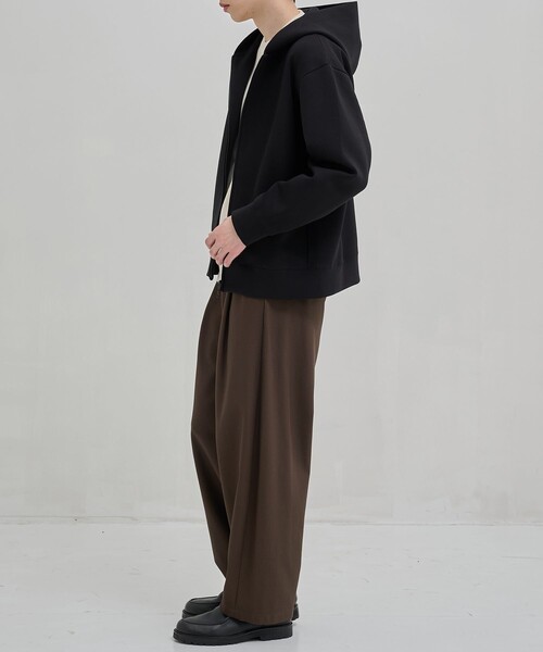 UNITED TOKYO（ユナイテッドトウキョウ）の「COMPACT AIR ダンボールZIPパーカー　大人気/ユニセックス着用可能/洗える/防シワ/速乾/軽量/冬服/スウェット/インナー/保温（パーカー・メンズ・ブラック/ダークグレー/ライトグレー・1/2）」の21枚目の写真