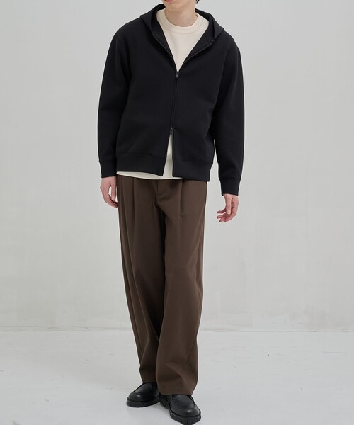 UNITED TOKYO（ユナイテッドトウキョウ）の「COMPACT AIR ダンボールZIPパーカー　大人気/ユニセックス着用可能/洗える/防シワ/速乾/軽量/冬服/スウェット/インナー/保温（パーカー・メンズ・ブラック/ダークグレー/ライトグレー・1/2）」の22枚目の写真