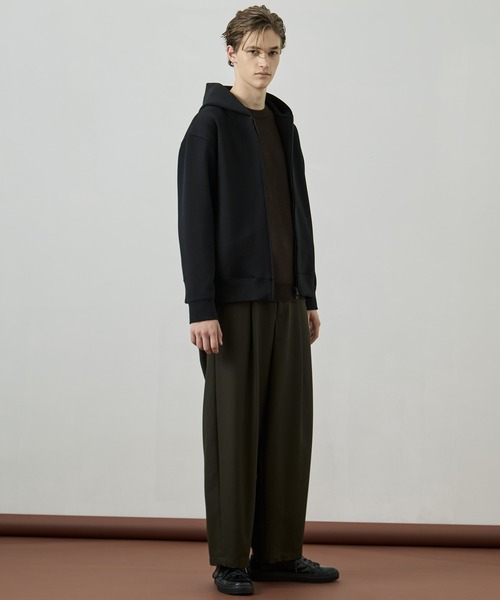 UNITED TOKYO（ユナイテッドトウキョウ）の「COMPACT AIR ダンボールZIPパーカー　大人気/ユニセックス着用可能/洗える/防シワ/速乾/軽量/冬服/スウェット/インナー/保温（パーカー・メンズ・ブラック/ダークグレー/ライトグレー・1/2）」の5枚目の写真