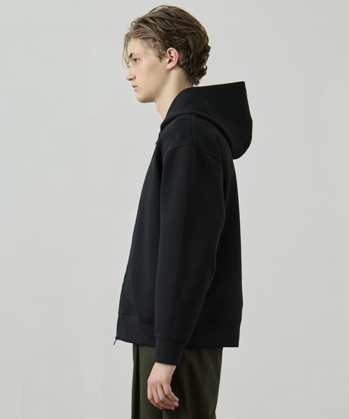 UNITED TOKYO（ユナイテッドトウキョウ）の「COMPACT AIR ダンボールZIPパーカー　大人気/ユニセックス着用可能/洗える/防シワ/速乾/軽量/冬服/スウェット/インナー/保温（パーカー・メンズ・ブラック/ダークグレー/ライトグレー・1/2）」の13枚目の写真