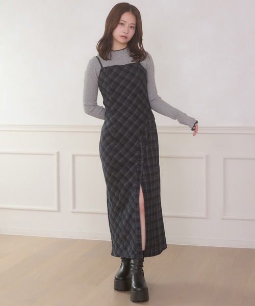 Ambre Neige(アンブルネージュ)の「front button slit camisole dress / フロントボタンスリットキャミワンピース(ワンピース・レディース・ブラック/ブラウン系その他/ネイビー・FREE)」の3枚目の写真