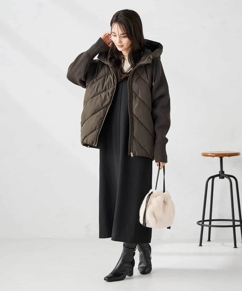 a.v.v（アーヴェヴェ）の「キルトニットドッキングジャケット（その他アウター・レディース・ブラック/アイボリー・40/36/38/34/42）」の16枚目の写真