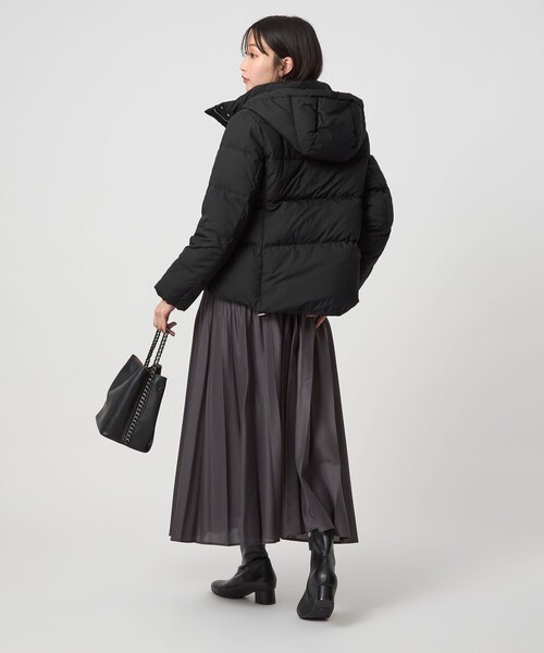 green label relaxing（グリーンレーベルリラクシング）の「フード ショート ダウン（ダウンジャケット/コート・レディース・ブラック/モカ/オフホワイト・36/38）」の21枚目の写真