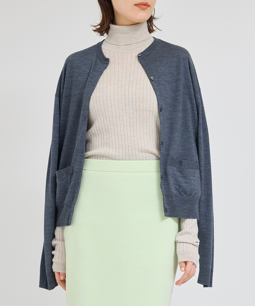 JOHN SMEDLEY（ジョンスメドレー）の「JOHN SMEDLEY別注 CD（ジョンスメドレー別注/天竺ニットカーディガン）（カーディガン/ボレロ・レディース・ライトグレー/ベージュ/ワイン/ブラック/チャコールグレー・38）」の18枚目の写真