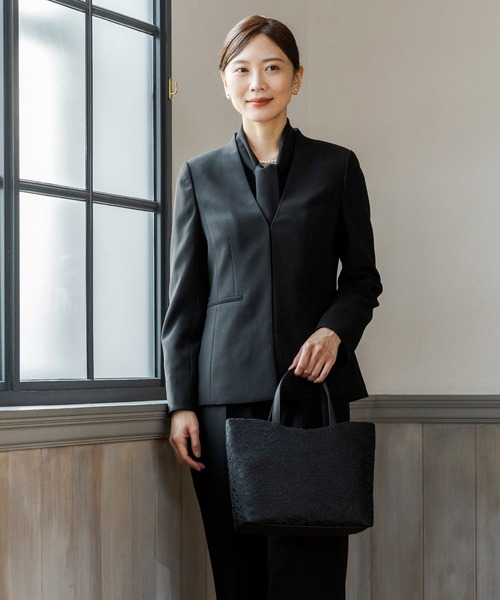 CARETTE（カレット）の「たっぷり入るレースのブラックバッグ【喪服 礼服 ブラックフォーマル】（ハンドバッグ・レディース・ブラック・FREE）」の4枚目の写真