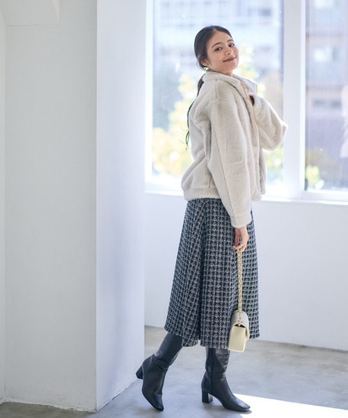 12Twelve Agenda(トゥエルブ アジェンダ)の「チェックツイード金釦フレアスカート(スカート・レディース・ブラック/アイボリー・M/S)」の6枚目の写真