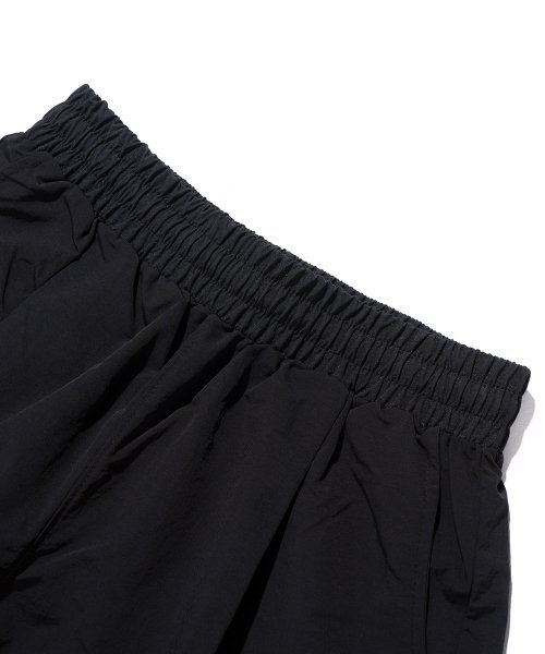 GAKKAI UNIONS(ガッカイユニオンズ)の「ワンタックナイロンパラシュートカーゴパンツブラック(スウェットパンツ・レディース・その他・SMALL/MEDIUM/LARGE)」の3枚目の写真