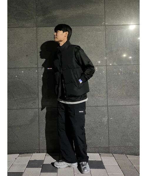 MUSINSA STANDARD（ムシンサスタンダード）の「ダウンパファーパッド入りベスト[ブラック]（ダウンベスト・メンズ・その他・MEDIUM/LARGE/X-LARGE/XX-LARGE）」の11枚目の写真