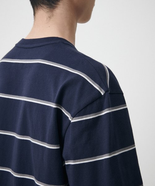 MUSINSA STANDARD（ムシンサスタンダード）の「マルチストライプリラックスティーシャツ2 [ネイビー]（Tシャツ/カットソー・メンズ・その他・SMALL/MEDIUM/LARGE/X-LARGE/XX-LARGE）」の5枚目の写真