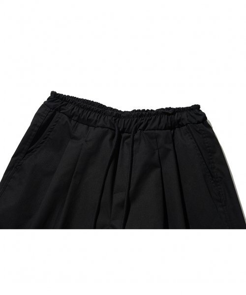 MOAA(モア)の「バミューダツーピンタックハーフパンツ(ブラック)(その他パンツ・メンズ・その他・MEDIUM/LARGE)」の8枚目の写真