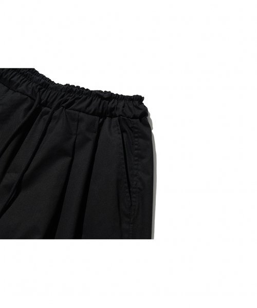 MOAA(モア)の「バミューダツーピンタックハーフパンツ(ブラック)(その他パンツ・メンズ・その他・MEDIUM/LARGE)」の7枚目の写真