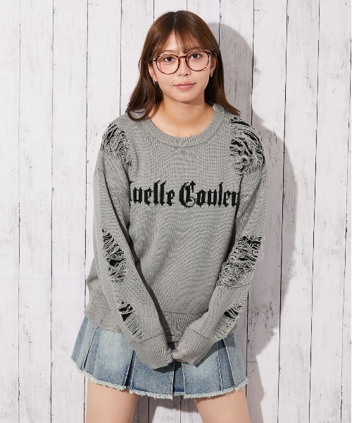GORGE(ゴージ)の「《ダメージ×ロゴ映え》レディース ニットトップス デザインカット 秋冬(ニット/セーター・レディース・チャコール/ネイビー/グレー・F)」の1枚目の写真