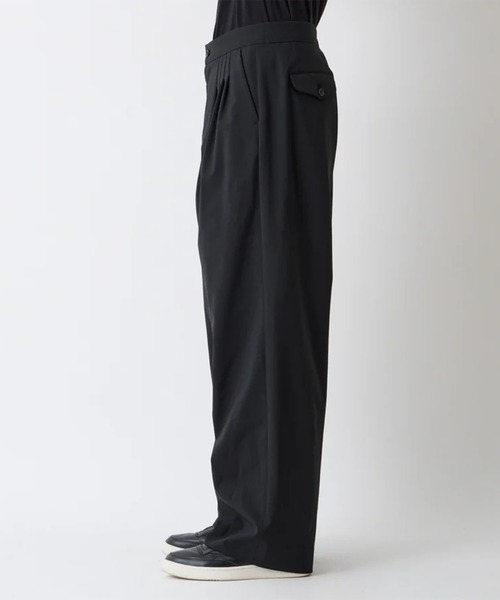 WHITE MOUNTAINEERING（ホワイトマウンテニアリング）の「【White Mountaineering/ホワイトマウンテニアリング】SOLOTEX 4 TUCK WIDE PANTS（その他パンツ・メンズ・チャコールグレー/ブラック・0/1/2/3）」の4枚目の写真