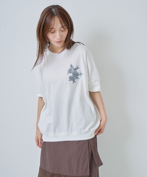 Kelen(ケレン)の「「KELEN / ケレン」刺繍デザイントップス(Tシャツ/カットソー・レディース・チャコールグレー/オフホワイト/サックスブルー・FREE)」の15枚目の写真