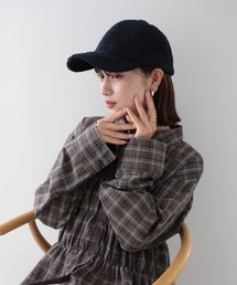 Little＆More（リトルアンドモア）の「無地でシンプルボアキャップ ベルトでサイズ調節が可能（キャップ）」