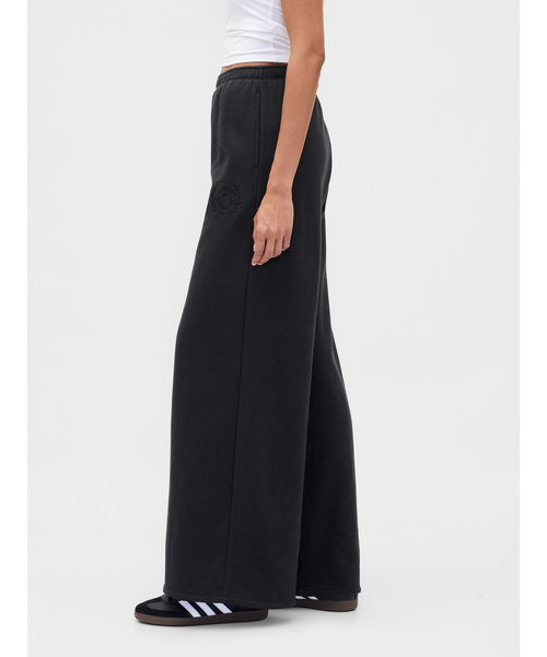 GAP(ギャップ)の「ハイライズ ヴィンテージソフト ハート Gapロゴ バギースウェットパンツ(スウェットパンツ・レディース・ブラウン/ピンク/ブラック/ライトブルー/グレー・L/M/S/XS/XXS)」の14枚目の写真