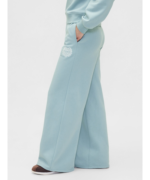 GAP(ギャップ)の「ハイライズ ヴィンテージソフト ハート Gapロゴ バギースウェットパンツ(スウェットパンツ・レディース・ブラウン/ピンク/ブラック/ライトブルー/グレー・L/M/S/XS/XXS)」の15枚目の写真