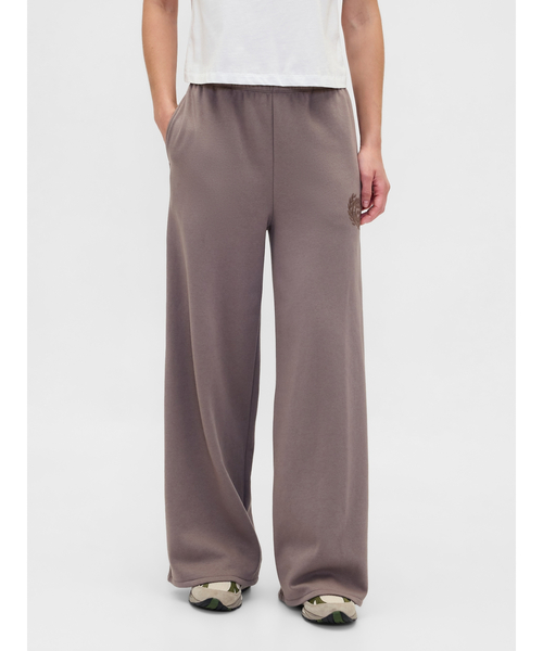 GAP(ギャップ)の「ハイライズ ヴィンテージソフト ハート Gapロゴ バギースウェットパンツ(スウェットパンツ・レディース・ブラウン/ピンク/ブラック/ライトブルー/グレー・L/M/S/XS/XXS)」の3枚目の写真