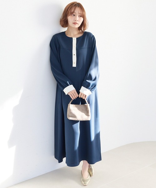LAVEANGE(ラビアンジェ)の「バイカラージョーゼットワンピース│着るだけできちんと見え/大人の配色デザイン/ロング丈/Aライン/洗える(ワンピース・レディース・ブラック/ネイビー・5L/4L/3L/LL/M)」の3枚目の写真