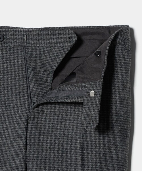 A DAY IN THE LIFE UNITED ARROWS(アデイインザライフユナイテッドアローズ)の「ツイード チェック ノープリーツ スラックス-セットアップ対応-<A DAY IN THE LIFE>(スラックス・メンズ・モカ/ネイビー/グレー系・L/XL/M)」の9枚目の写真