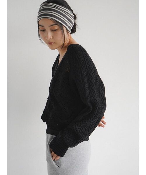 FIKA.(フィーカ)の「Cotton lace knit cardigan(カーディガン/ボレロ・レディース・オフホワイト/ブラック・MEDIUM)」の13枚目の写真