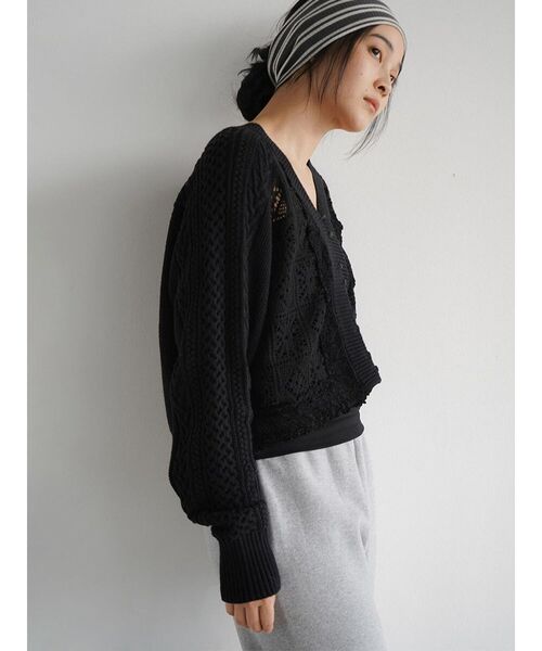 FIKA.(フィーカ)の「Cotton lace knit cardigan(カーディガン/ボレロ・レディース・オフホワイト/ブラック・MEDIUM)」の18枚目の写真