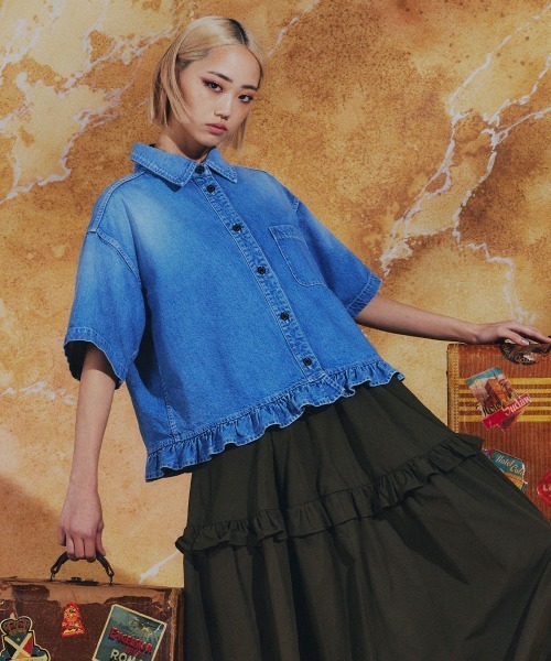 DOUBLE STANDARD CLOTHING(ダブルスタンダードクロージング)の「コットンデニムフリルジャケット(デニムジャケット・レディース・インディゴブルー/オフホワイト・FREE)」の2枚目の写真