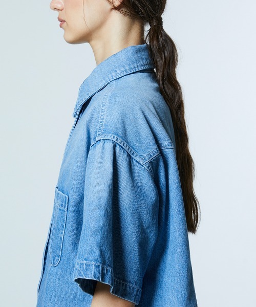 DOUBLE STANDARD CLOTHING(ダブルスタンダードクロージング)の「コットンデニムフリルジャケット(デニムジャケット・レディース・インディゴブルー/オフホワイト・FREE)」の9枚目の写真