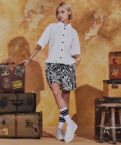 DOUBLE STANDARD CLOTHING(ダブルスタンダードクロージング)の「コットンデニムフリルジャケット(デニムジャケット・レディース・インディゴブルー/オフホワイト・FREE)」の16枚目の写真