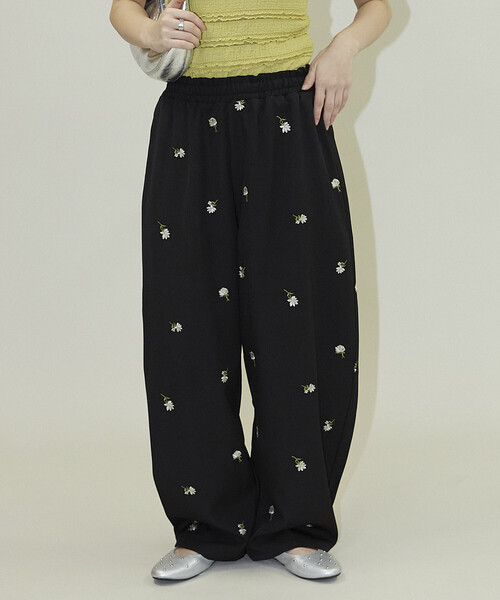 PUBLUX/パブリュクス 小花柄刺繍 コクーン イージーパンツ 限定展開