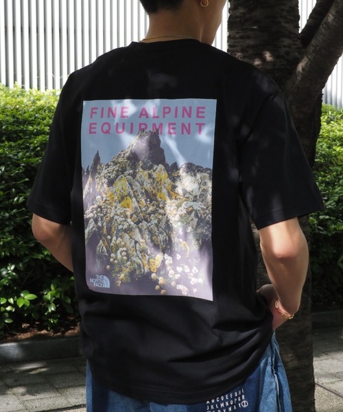 THE NORTH FACE(ザノースフェイス)の「THE NORTH FACE / Mountain Flower Tee(Tシャツ/カットソー・メンズ・ブラック/ホワイト・MEDIUM/SMALL/LARGE/X-LARGE)」の1枚目の写真