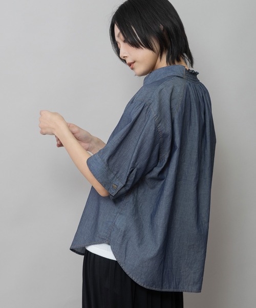 Munich(ミューニック)の「【速乾性】【通気性】2.25ozシアーデニムバックシャーリングカラーシャツ(シャツ/ブラウス・レディース・サックスブルー/ネイビー・FREE)」の10枚目の写真
