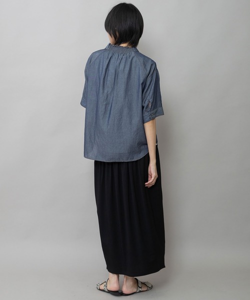 Munich(ミューニック)の「【速乾性】【通気性】2.25ozシアーデニムバックシャーリングカラーシャツ(シャツ/ブラウス・レディース・サックスブルー/ネイビー・FREE)」の12枚目の写真