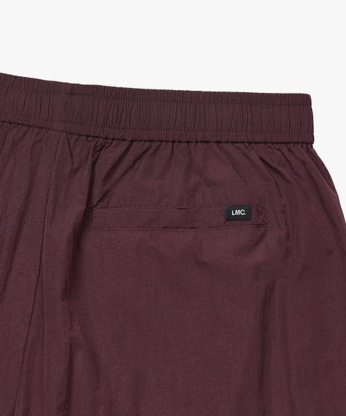 LMCの「OG WIDE PANTS burgundy（その他パンツ・レディース・その他・S/M/L）」の2枚目の写真