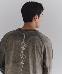KINDS（カインズ）の「レタリングダイングナグランロングスリーブTシャツ_Khaki（Tシャツ/カットソー）」