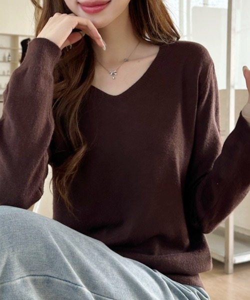 Ada.(エイダ)の「ベーシック Vネック ロングスリーブ ニット トップス(ニット/セーター・レディース・ホワイト/ブラウン/ブラック/グレー・FREE)」の4枚目の写真