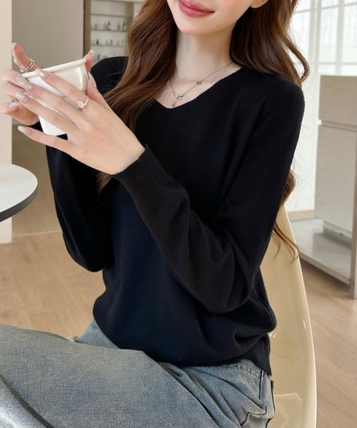 Ada.(エイダ)の「ベーシック Vネック ロングスリーブ ニット トップス(ニット/セーター・レディース・ホワイト/ブラウン/ブラック/グレー・FREE)」の2枚目の写真