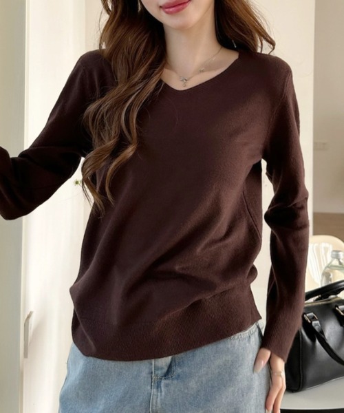 Ada.(エイダ)の「ベーシック Vネック ロングスリーブ ニット トップス(ニット/セーター・レディース・ホワイト/ブラウン/ブラック/グレー・FREE)」の13枚目の写真