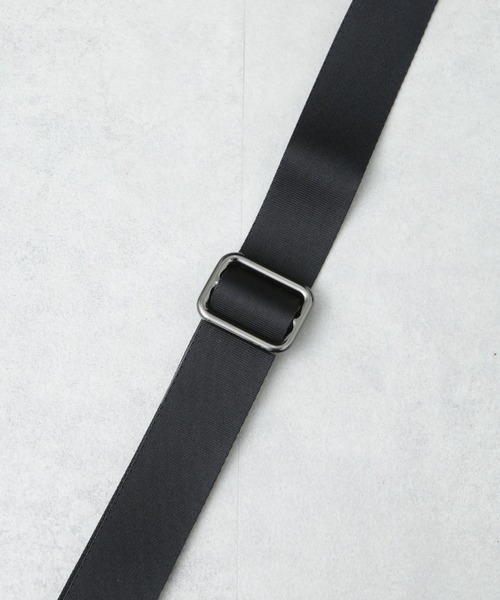 ITTI（イッチ）の「ITTI/別注 MINI MOON BAG（ショルダーバッグ・メンズ・ブラック・FREE）」の4枚目の写真