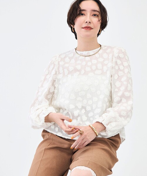 NOLLEY’S（ノーリーズ）の「【KIRYU】ウォッシャブル花柄ジャガードブラウス（シャツ/ブラウス・レディース・ホワイト/ネイビー・38）」の16枚目の写真