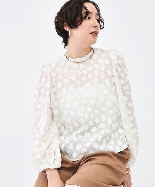 NOLLEY’S（ノーリーズ）の「【KIRYU】ウォッシャブル花柄ジャガードブラウス（シャツ/ブラウス・レディース・ホワイト/ネイビー・38）」の17枚目の写真