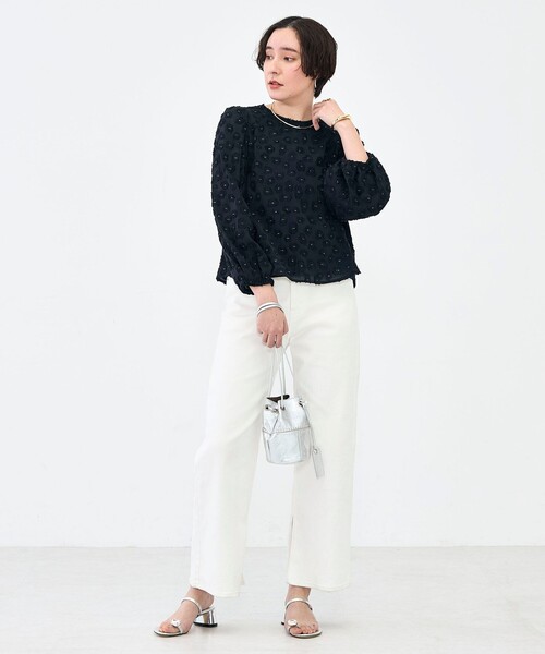 NOLLEY’S（ノーリーズ）の「【KIRYU】ウォッシャブル花柄ジャガードブラウス（シャツ/ブラウス・レディース・ホワイト/ネイビー・38）」の19枚目の写真