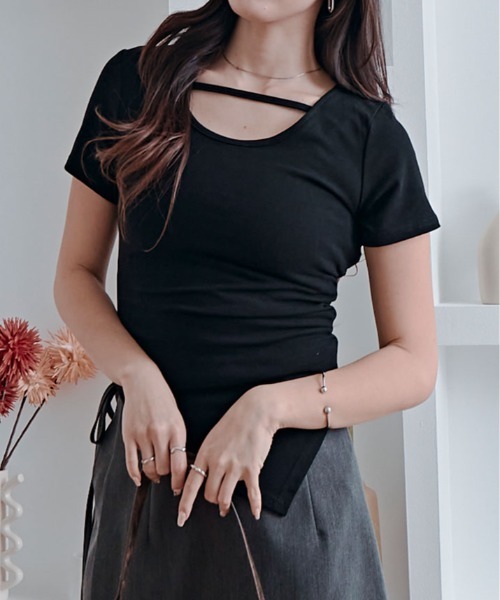 kirakiraShop(キラキラショップ)の「ネック ストラップ シャーリング アシメ Tシャツ(Tシャツ/カットソー・レディース・イエロー/ブラック/ピンク/ホワイト/ブルー・FREE)」の2枚目の写真
