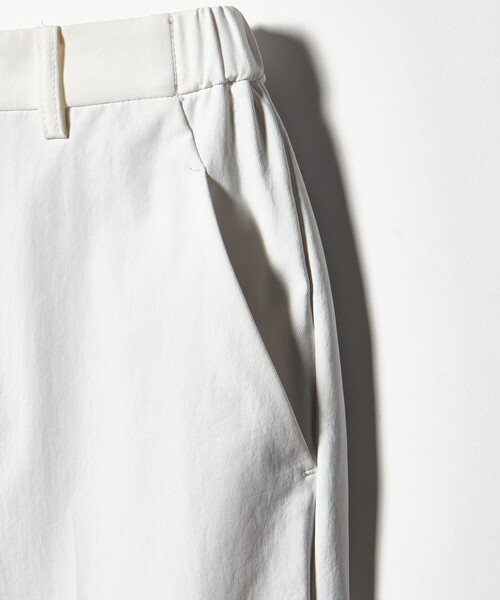 A DAY IN THE LIFE UNITED ARROWS(アデイインザライフユナイテッドアローズ)の「ツイル ストレートパンツ ホワイト ‐ウォッシャブル‐<A DAY IN THE LIFE>(スラックス・レディース・オフホワイト・38/36)」の11枚目の写真