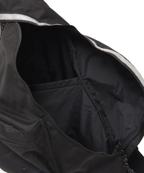 atmos(アトモス)の「atmos One Sholder Bag / アトモス ワン ショルダー バッグ(ショルダーバッグ・メンズ・ブラック/カーキ・ONE SIZE)」の13枚目の写真