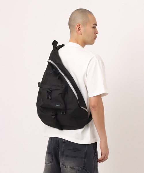 atmos(アトモス)の「atmos One Sholder Bag / アトモス ワン ショルダー バッグ(ショルダーバッグ・メンズ・ブラック/カーキ・ONE SIZE)」の8枚目の写真